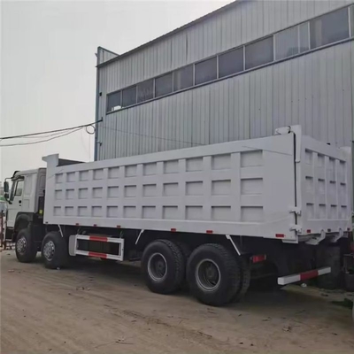 Gebruikte 371HP Sinotruck Dump Truck Zware Truck Buisloze banden Design 8 * 4 Linkshandige aandrijving