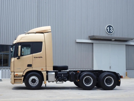 8.2 ton Capaciteit 340 pk Weichai Motor 4X2 Traktor Truck met luchtophanging bestuurdersstoel