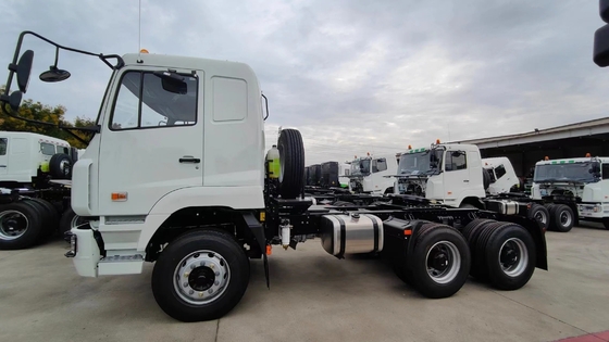 25 ton vrachtwagen met aanhangwagenhoofd/vrachtwagen met aanhangwagenhoofd/vrachtwagen met aanhangwagenhoofd/vrachtwagen met aanhangwagenhoofd/HOWO-vrachtwagen/zware vrachtwagen met 1 GCC-gecertificeerde band
