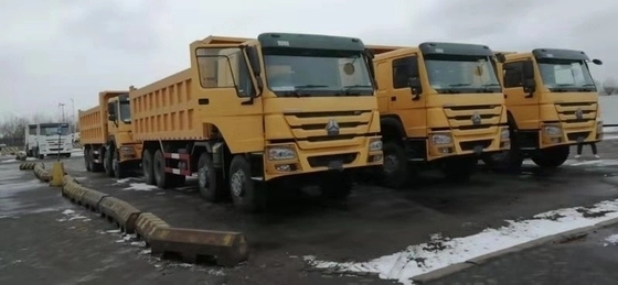Gebruikte HOWO Trucks Sinotruk 6X4 Traktor Truck 8.2tons GVW 5001-10000 Kg voor uw behoeften