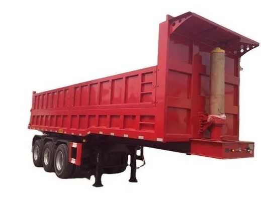 Transport van bulk cementpoeder met zware drieassige dumper-koppel-half-aanhanger