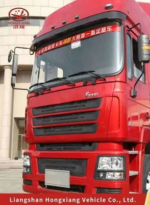 6×4 aandrijflijn HOWO Traktortruck met sterke kracht en stoelen