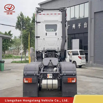 Sinotruck HOWO Tractor Head Truck met 6×4 aandrijving en aanpassing