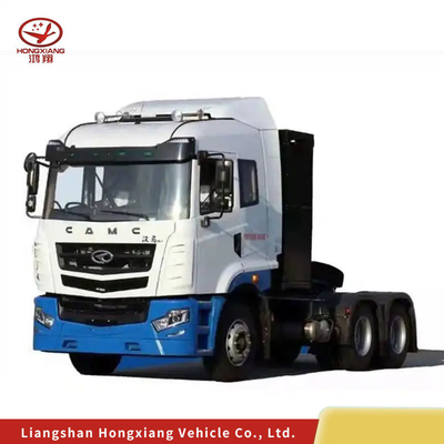 Zware trekkertruck met een laadvermogen van 8,2 ton en een jaar naverkoopservice