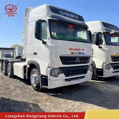 Shandong Sinotruk HOWO T7 trekkertruck met een dieselmotor aan de voorzijde en 12.00r20 banden