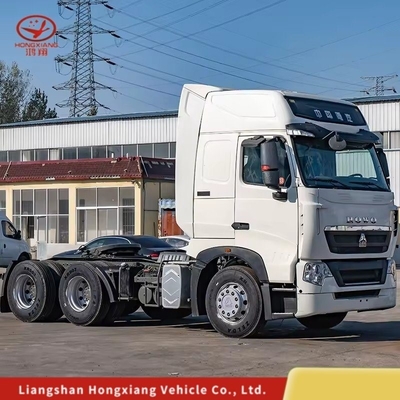 Hot HOWO T7 6X4 methaan trekker vrachtwagen motor Vermogen&gt; 8L en 1 jaar service na verkoop
