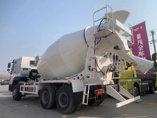 6x4 Drive Mode Zelfladen Betonmixer Truck met pomp op beste 12.00r22.5 banden