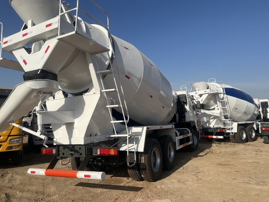 6x4 Drive Mode Zelfladen Betonmixer Truck met pomp op beste 12.00r22.5 banden