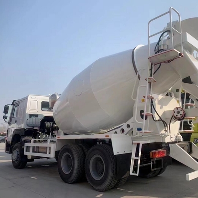 ODM Sinotruk HOWO 6X4 Op zwaar werk berekende 10 Wielen 8cbm 9cbm 10cbm 12cbm Op vrachtwagen gemonteerde mixer