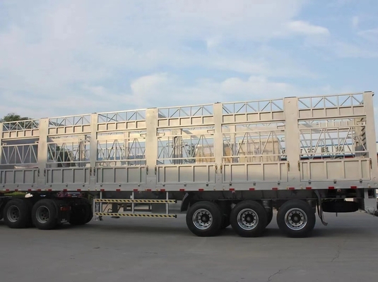 Aanpassing 3 Assen hek Cargo Semi-trailer voor Varkens Runder Vee Schapen Veeteelt