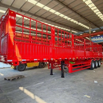 Vervoer van runderen/paarden/schapen van het type van een bestelwagen 3 assen Halve aanhangwagen met pal en hek Duurzaam