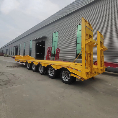 Zelfdompende laagbed-trailer met een laadvermogen van 120 ton en een zelfdompende functie
