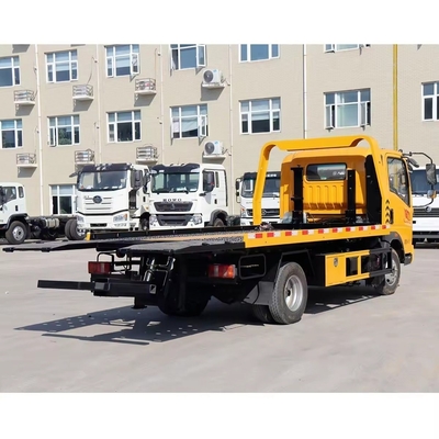 4X2 Flat Bed Recovery Truck voor voertuigvervoer Aanpasbare Chinese Wrecker Trailer