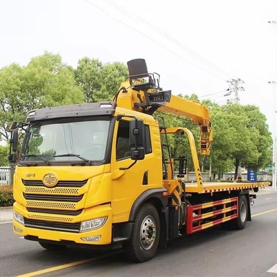 4*2 Rijden van een trekkerij van type 25t onder de lift