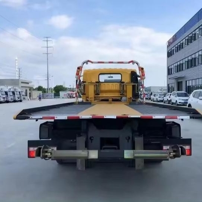 4*2 Rijden van een trekkerij van type 25t onder de lift