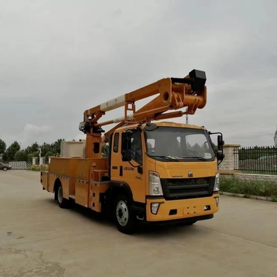 Hoogtewerkvoertuig met aanpassing en hydraulisch telescopisch werkplatform